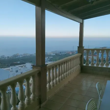 Casa Madera Con Piscina Y Vistas Al Mar Vakantiehuis *