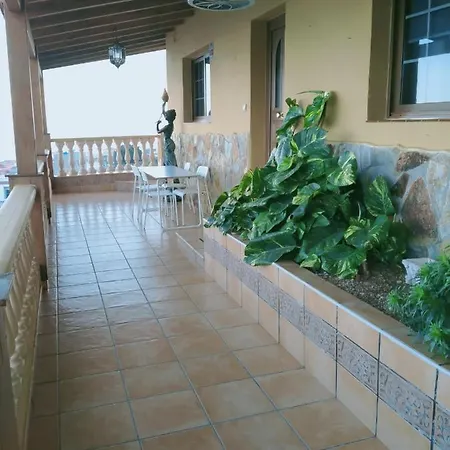 Vakantiehuis Casa Madera Con Piscina Y Vistas Al Mar *