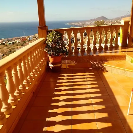 Vakantiehuis Casa Madera Con Piscina Y Vistas Al Mar